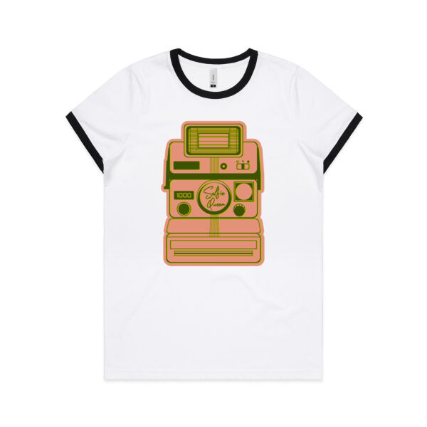 Selfie Queen - Retro Camera Thumbnail