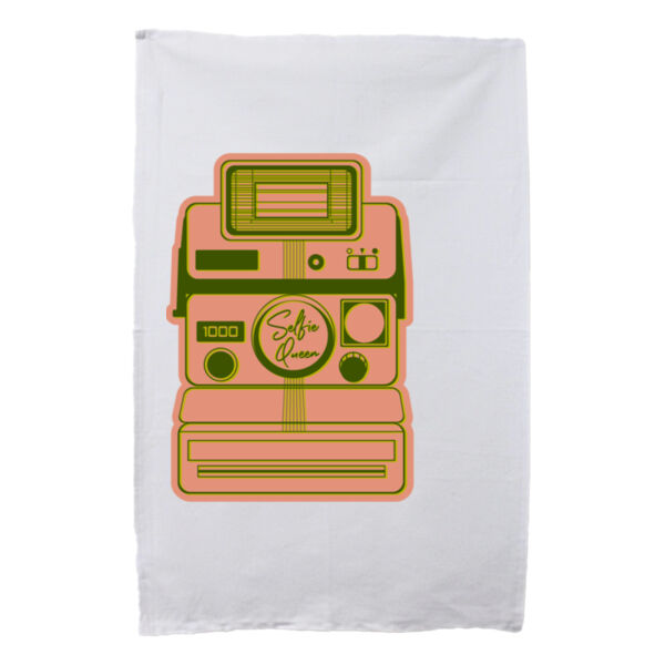 Selfie Queen - Retro Camera Thumbnail