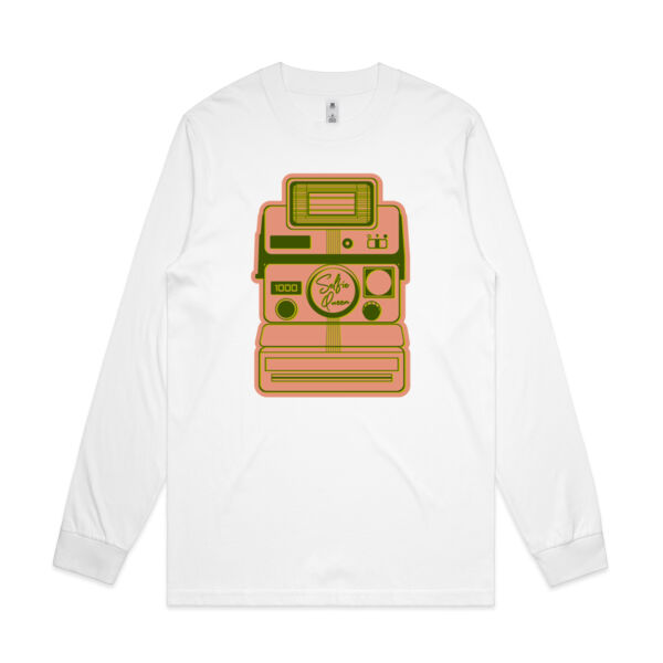 Selfie Queen - Retro Camera Thumbnail