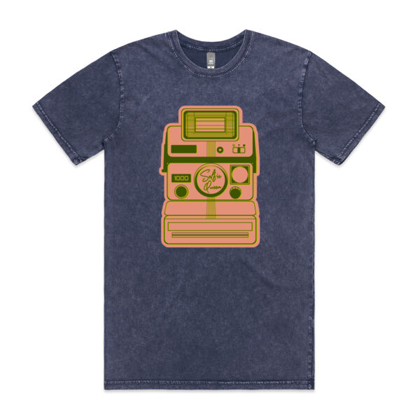 Selfie Queen - Retro Camera Thumbnail