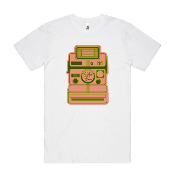 Selfie Queen - Retro Camera Thumbnail